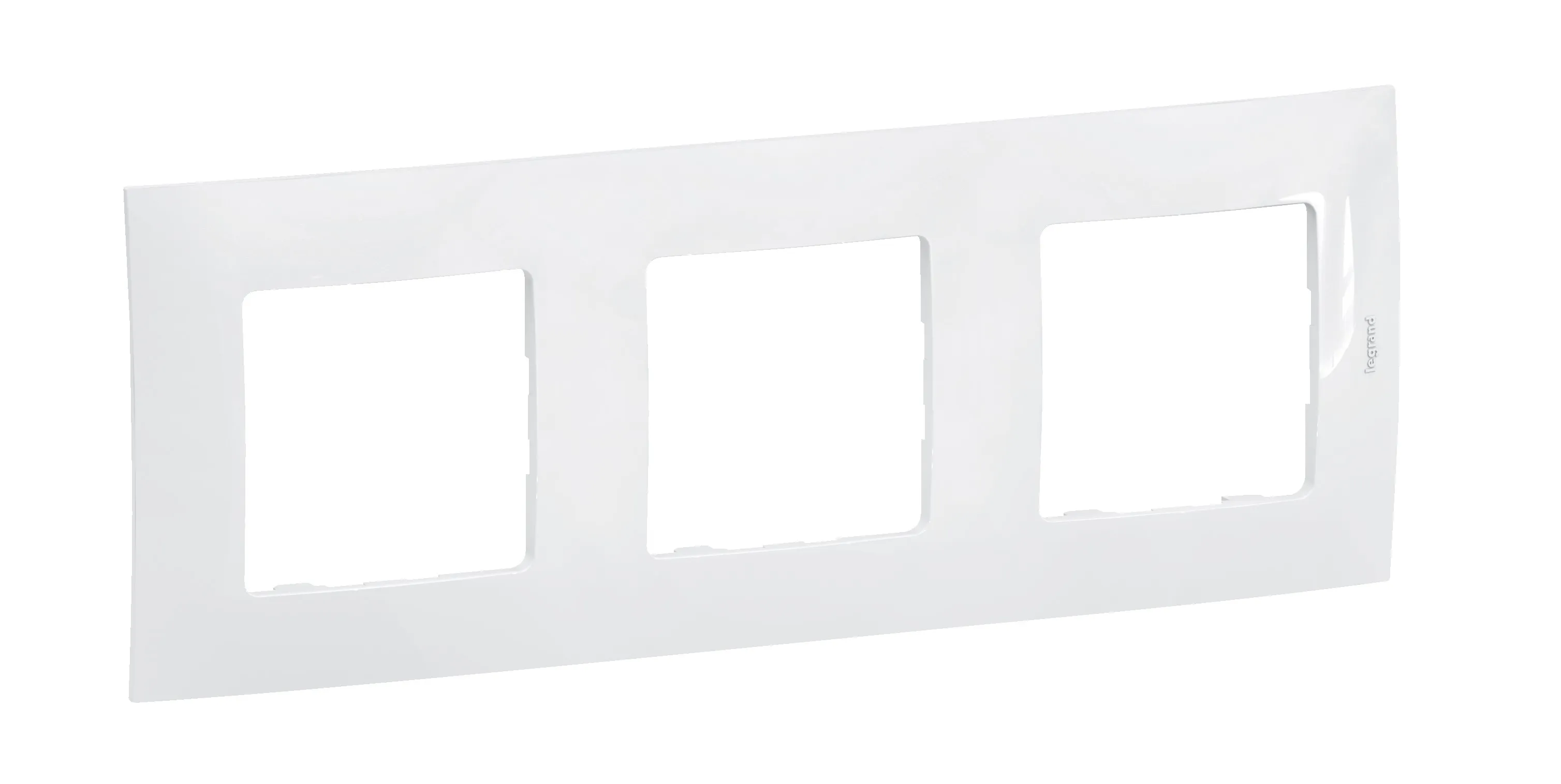 Legrand Niloe New NP113WH тройна бяла рамка за контакти IP44